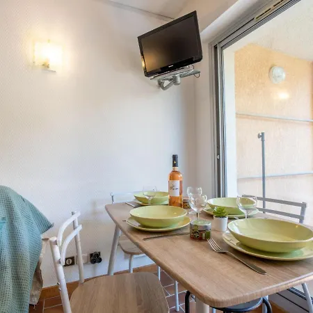 Apartment Le Domaine De La Gaillarde-5 By Interhome